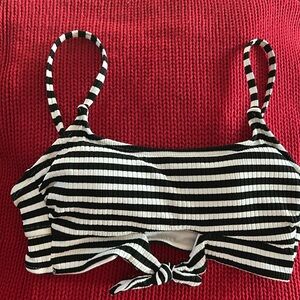 NWOT xhilaration Small woman’s bikini top
